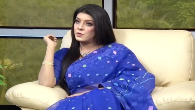 সাবধান হন, নয়তো আইনি ব্যবস্থা!' ফেসবুকে ভুয়া আইডি নিয়ে চরম ক্ষুব্ধ জনপ্রিয় তারকা সাদিয়া ইসলাম মৌ